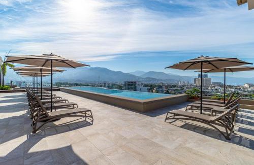 Diaz Ordaz Apartment | Roma Encore 2BD with Terrace in Beautiful Versalles