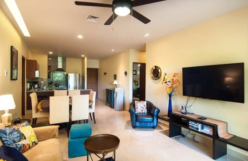 Gonzalo Guerrero Apartment | Rooftop Pool Oasis Steps to Beach, Jungle Views