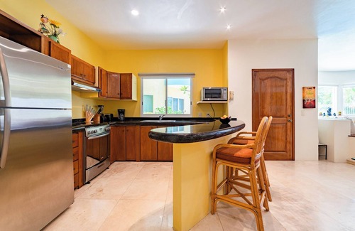 Crucecita Condo | Seaside Marina View Condo