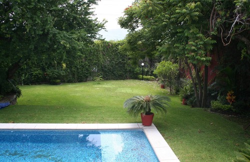 Burgos Bugambilias House | Single house in Cuernavaca, modern, spacious, very well equipped, heated swimming pool