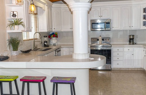 Sandy Beach Villa | Stunning 3 Bedroom Beach Villa on Sandy Beach at Las Palmas Beachfront Resort V-16