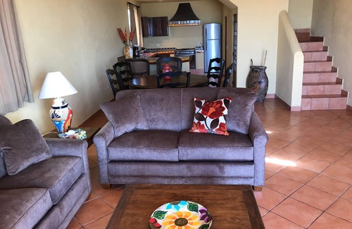 Cerritos House | Stunning beach-front retreat