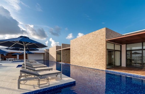 Downtown Apartment | STUNNING OCEAN VIEW APARTMEnT