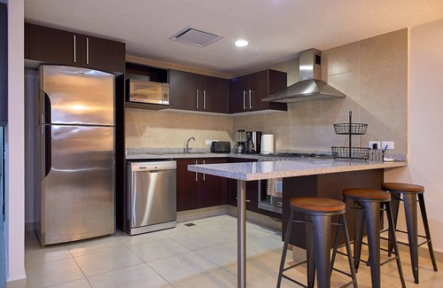 South Hotel Zone Condo | ✪Stylish Beachfront Condo ✪Trendy location ✪Private jacuzzi @balcony