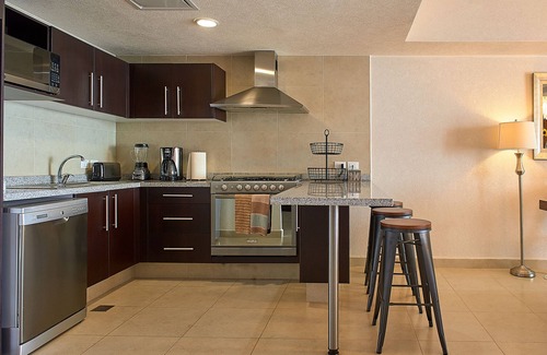 South Hotel Zone Condo | ✪Stylish Beachfront Condo ✪Trendy location ✪Private jacuzzi @balcony