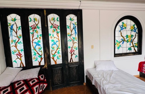 Oaxaca Hostel | Taj Mahal Hostal And Restaurant