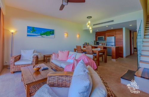 Isla Mujeres Condo | Three floors with a roof top terrace to enjoy sunrise & sunset