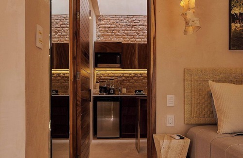 Ruta Independencia Apartment | Ti-Ladeé. Pool & AC – Walk to Historic Sites