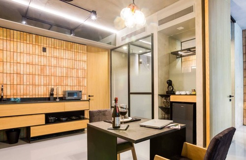 Roma Norte Apartment | Ultramodern Connecting Suites | Shared Rooftop+Gym
