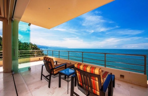 South Shore Hotel Area Villa | Villa Bahia - 4 BR