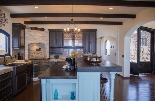 Cerritos Villa | Villa Piazzas Elegant Beachfront Home