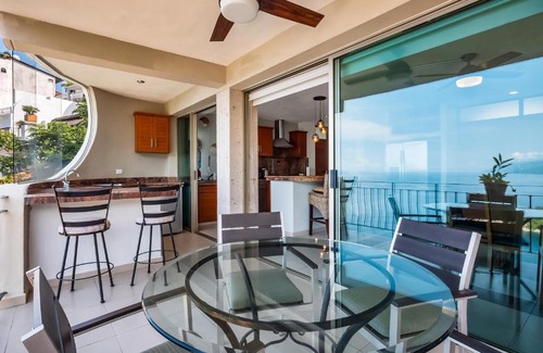 South Shore Hotel Area Apartment | Villas Altas Casa Luna #A3