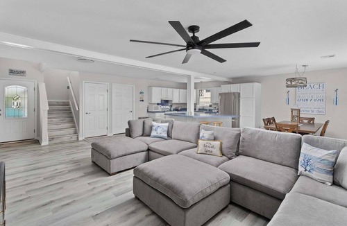 Ship Bottom House | 1 Block to Ocean, 4BR LBI, Sleeps 8, Near Bay