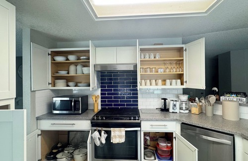 Centennial House | 10 min walk Quincy Reservoir Cherry Creek Willow Creek Park Trail Pet Friendly