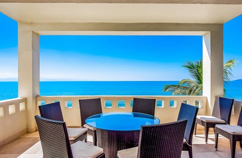 Flamingos Condo | 191 m² Condo ∙ 4 bedrooms ∙ 10 guests