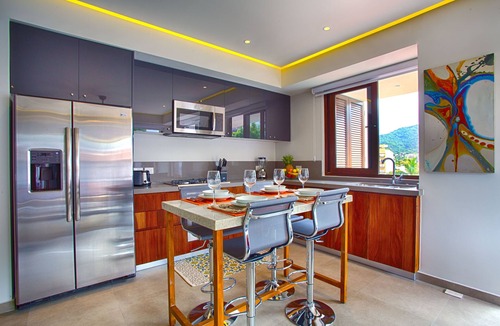 Emiliano Zapata Condo | 1BR/2BA Mountain-View Condo @ Oceana | Rooftop Pool, Gym | Romantic Zone