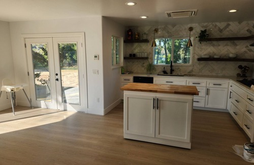 Red Bluff House | 2 acres 3 bed 3.5 bath on the Sacramento River.