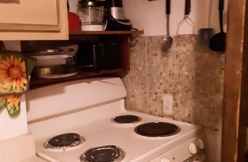 Wildwood House | 2 bdr APT in the country surrounded by mountains and close to many attractions