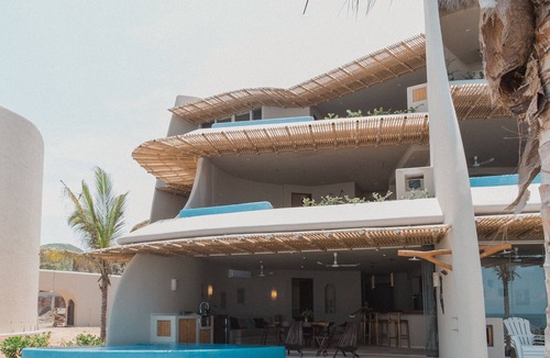 Troncones Condo | 2 bedroom 2.5 bath beach front, ground floor unit in Punta Majahua