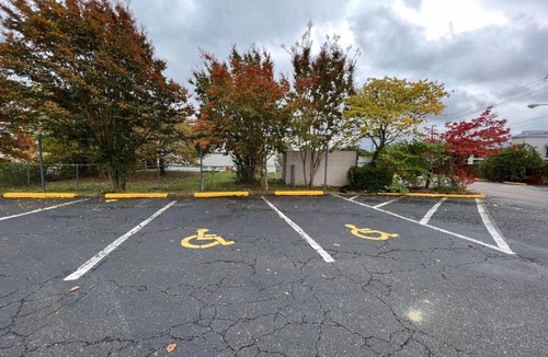 Ashland Apartment | 2 Full Bed|Smoking|Ashland, VA