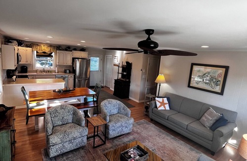 Emerald Isle House | 2 Step - Beachside 3BR/3BA in Emerald Isle, NC