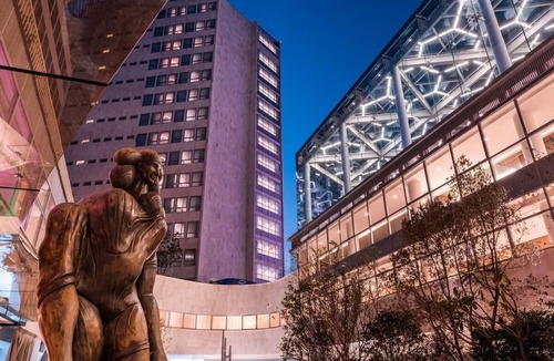 Hipodromo House | 2 Urban Rooms, Hot Tub & Yoga - Steps from Parque México! Valet Parking