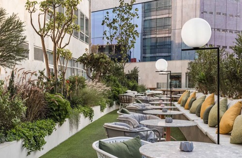 Hipodromo House | 2 Urban Rooms, Hot Tub & Yoga - Steps from Parque México! Valet Parking