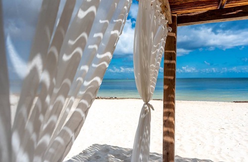 Colonia Centro Villa | 2 villas 9-Bedrooms Beachfront Haven – Luxury by the Sea
