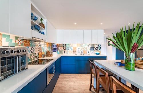 R House | 2073 - Mixie 307