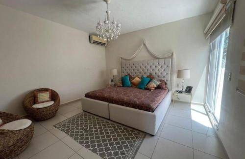 Granjas del Marques Villa | 220 m² Villa ∙ 4 bedrooms ∙ 12 guests