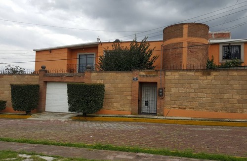 Almoloya de Juarez House | 270 m² House ∙ 4 bedrooms ∙ 10 guests