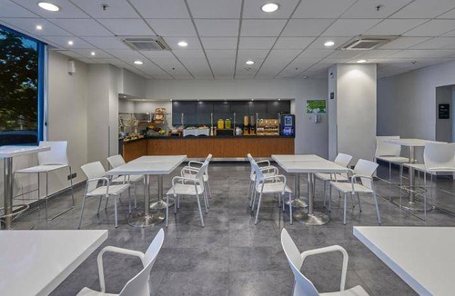 Irapuato Hotel | 28 m² Hotel ∙ 6 guests
