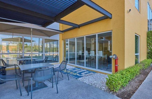 Irapuato Hotel | 28 m² Hotel ∙ 6 guests