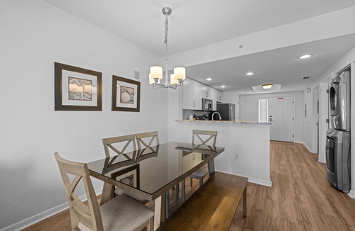 Treasure Island Condo | 2BR/2BA Beach Condo: Couples' Retreat