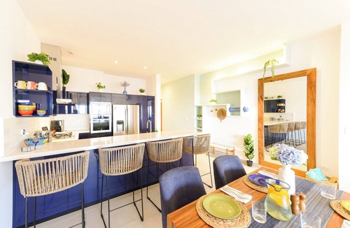 Cerritos Condo | 2BR/2BA Oceanfront Lux Surf Condo in Los Cerritos w/Pool, Gym, Hot Tub, Sauna
