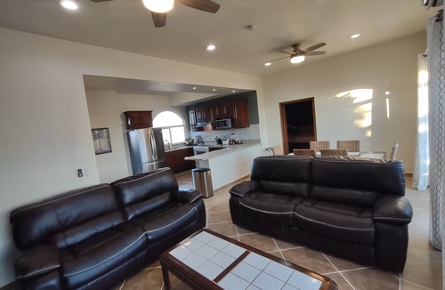 Las Conchas House | *3 Bedroom/2 KING Suites/3.5 Bathroom - Rooftop with Beautiful Ocean Views
