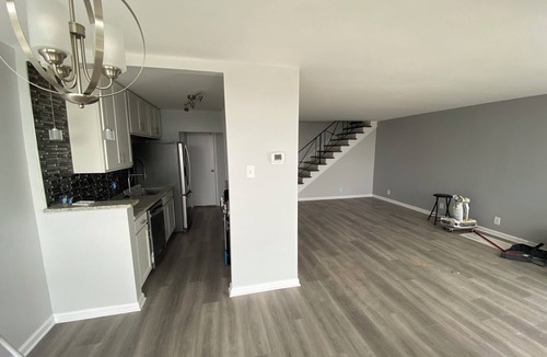 Alexandria West Condo | 3-bedroom condo in charming Alexandria with fitness room, AC. Live it up