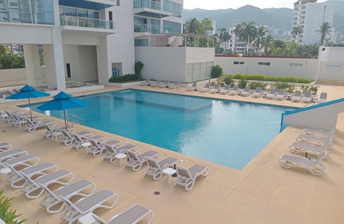 Costa Azul Apartment | 3 bedroom family apartment in Acapulco, a few steps from the beach.