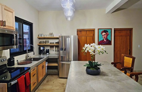 Los Barriles House | 3-bedroom house. 3 block from downtown, 5 from beach. Stunning Ocean Views. Pool