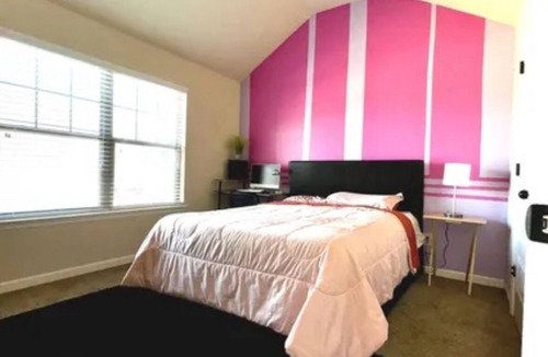 Covington House | 3-bedroom house in welcoming Covington with WiFi, fitness room, AC