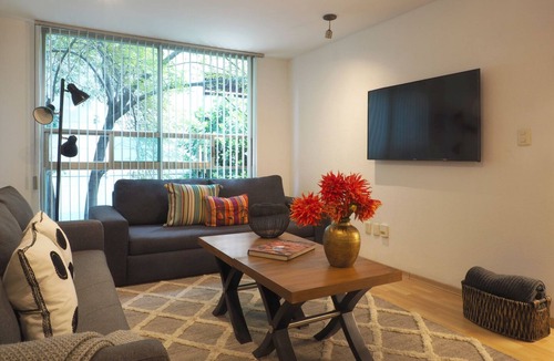 Cuauhtemoc House | 3-Bedroom w/Balcony/Terrace & Gym/Reforma