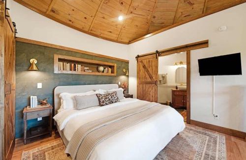 Lookout Valley Neighborhood Association House | 3 Silos Sleeps 12 - Chattanooga - Hot Tubs