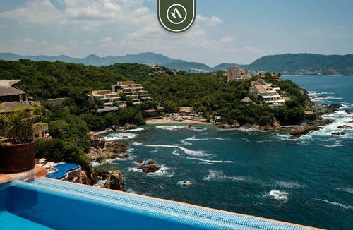 Ixtapa House | 300 m² House ∙ 4 bedrooms ∙ 16 guests