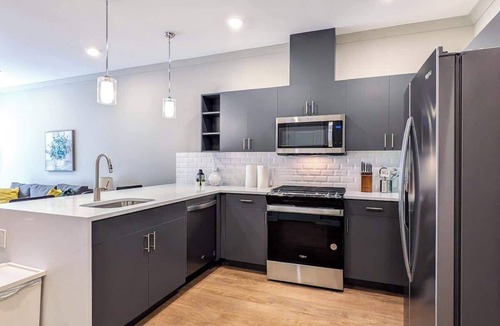 Dunellen Apartment | 321 Modern 1BR Apt Walk to NJT