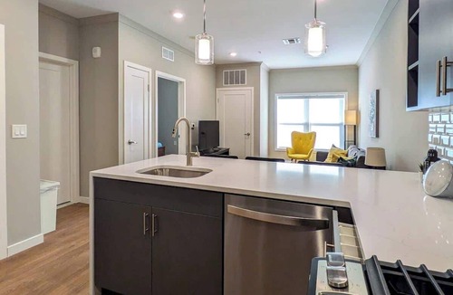 Dunellen Apartment | 321 Modern 1BR Apt Walk to NJT