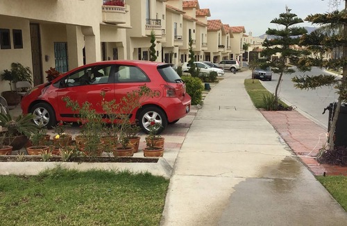 Tlajomulco de Zuniga House | 3BR Condominio en fraccionamiento privado