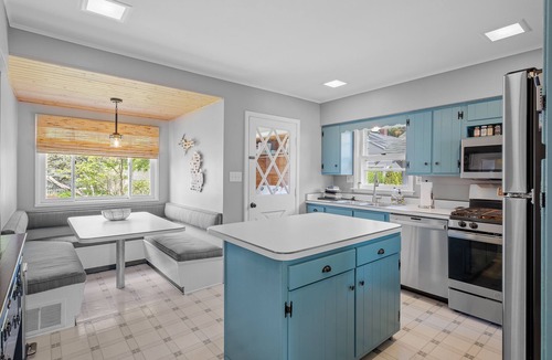 South Haven House | 4-Bed Cape Cod Steps Away from Kids' Corner, South Beach, & Downtown South Haven
