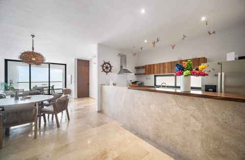 Miramar Apartment | 4 Bedroom Siela Beachfront Luxury Apartment