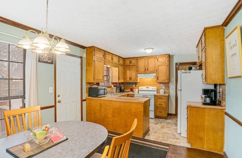 Church Street Cottage | 413) Massive 3 Bedroom With Fenced Yard!