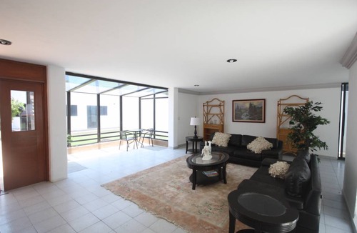 Cuernavaca House | 450 m² House ∙ 6 bedrooms ∙ 16 guests